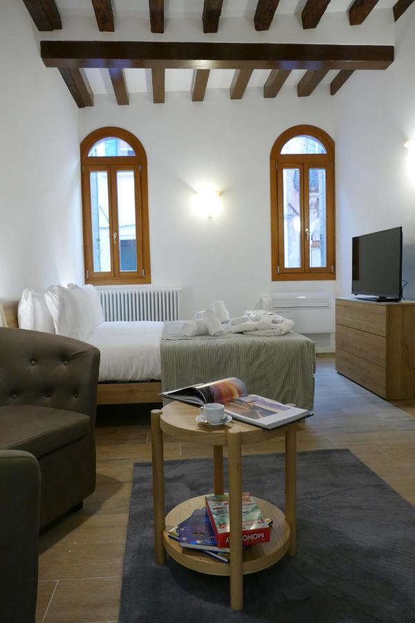 Ecco Suites Apartments Venice Ngoại thất bức ảnh