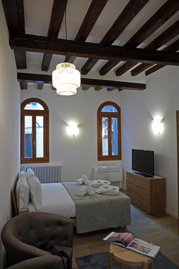 Ecco Suites Apartments Venice Ngoại thất bức ảnh